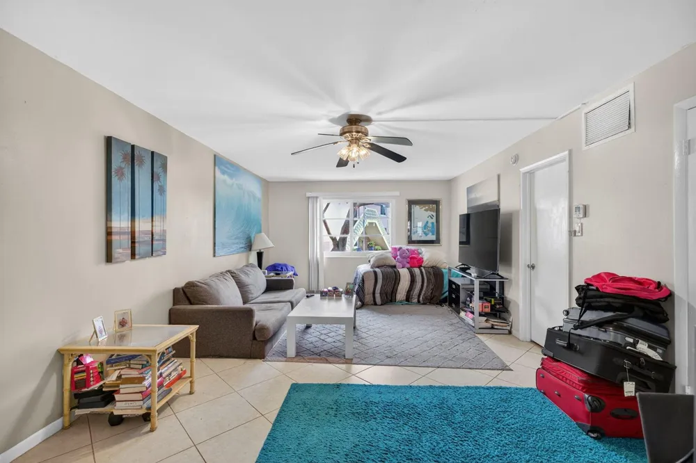 12 NE 19th Court #118a Wilton Manors, FL 33305