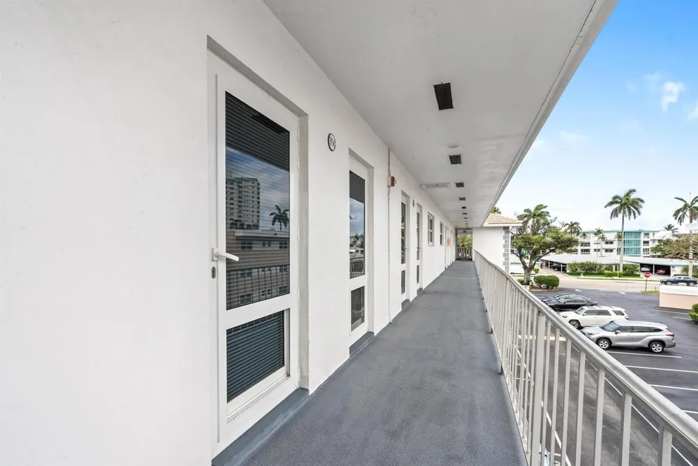 1461 S Ocean Boulevard #304 Lauderdale By The Sea, FL 33062