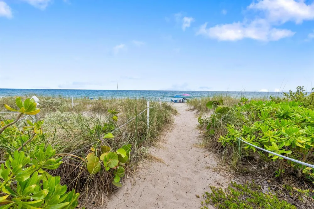 1461 S Ocean Boulevard #304 Lauderdale By The Sea, FL 33062
