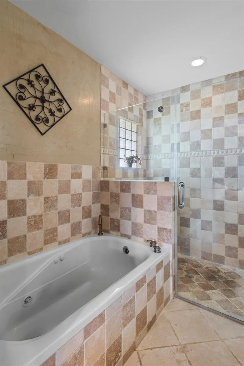 2700 NE 4th Way Boca Raton, FL 33431