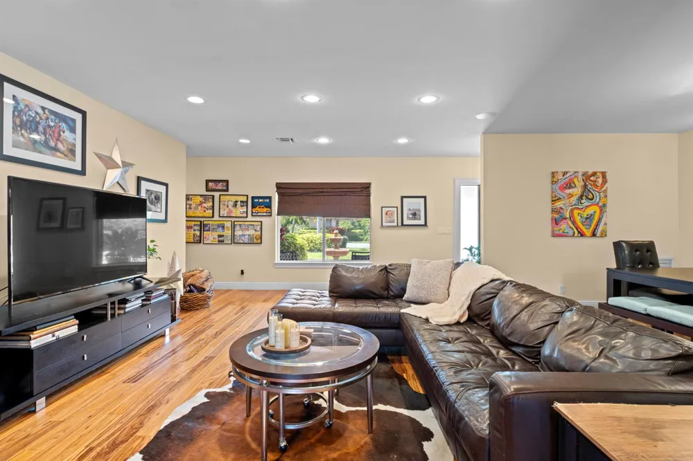 2700 NE 4th Way Boca Raton, FL 33431