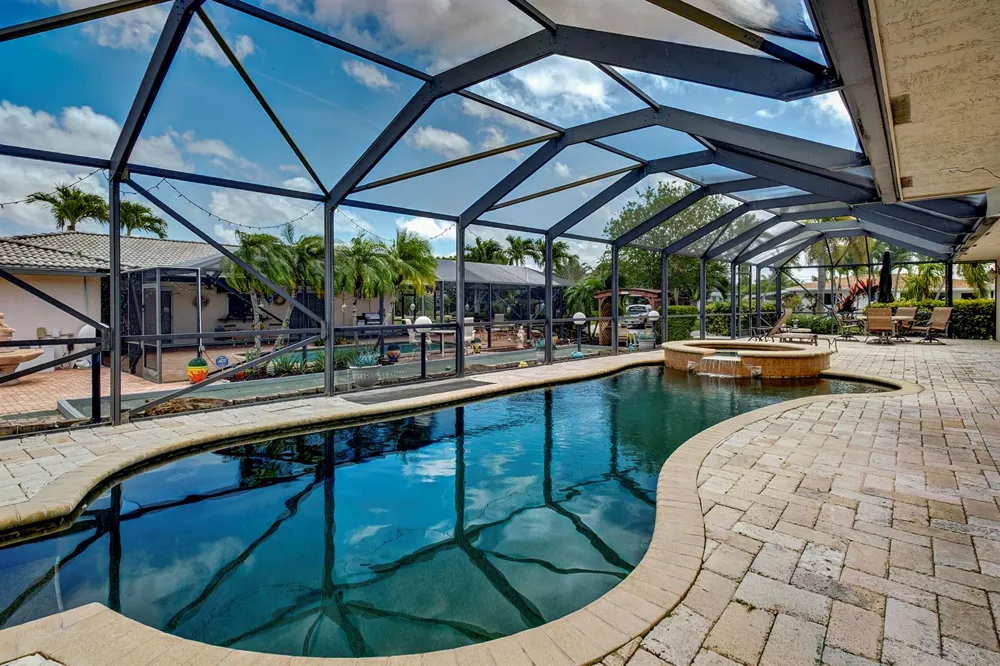 2700 NE 4th Way Boca Raton, FL 33431