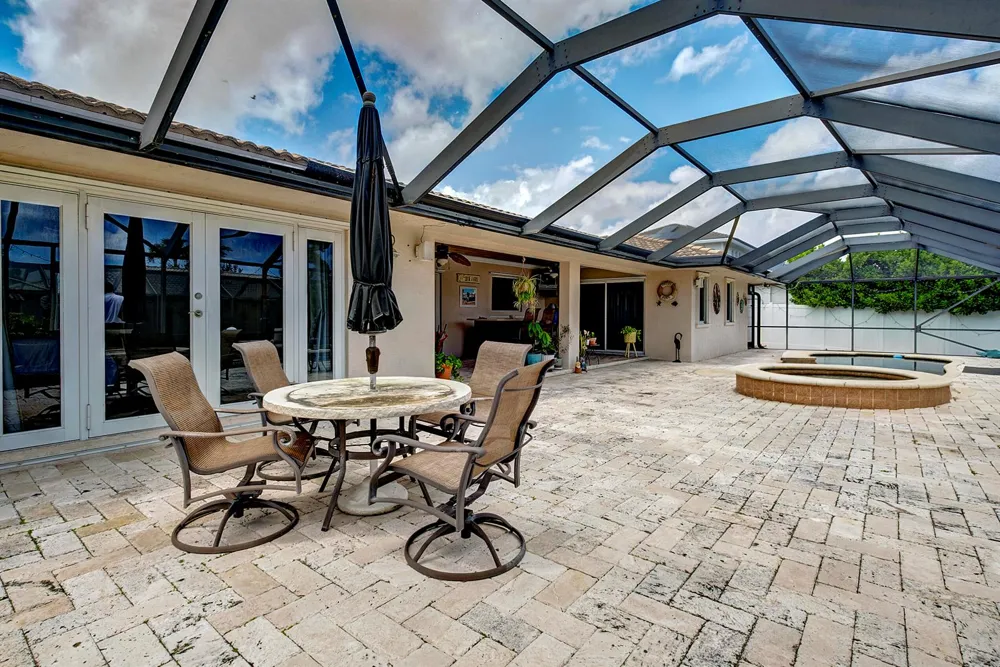 2700 NE 4th Way Boca Raton, FL 33431
