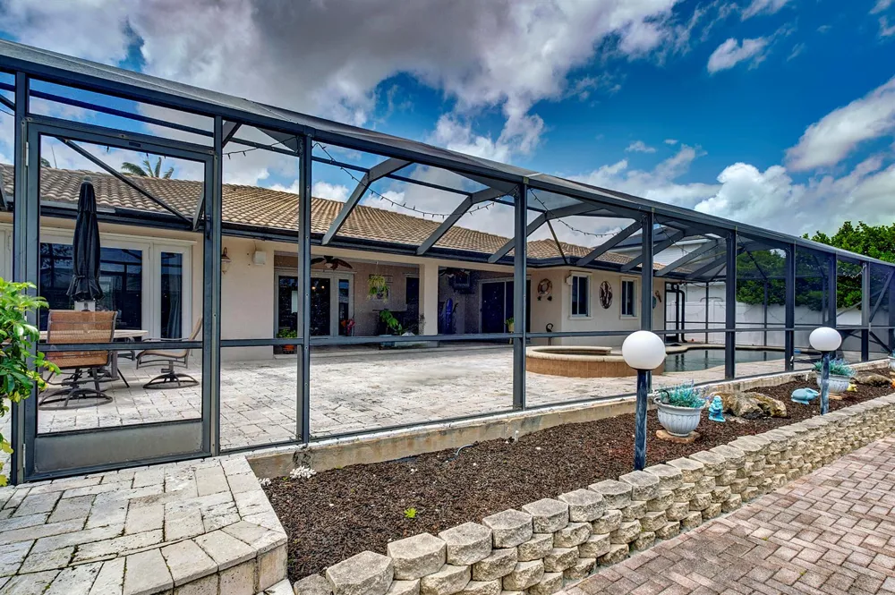 2700 NE 4th Way Boca Raton, FL 33431