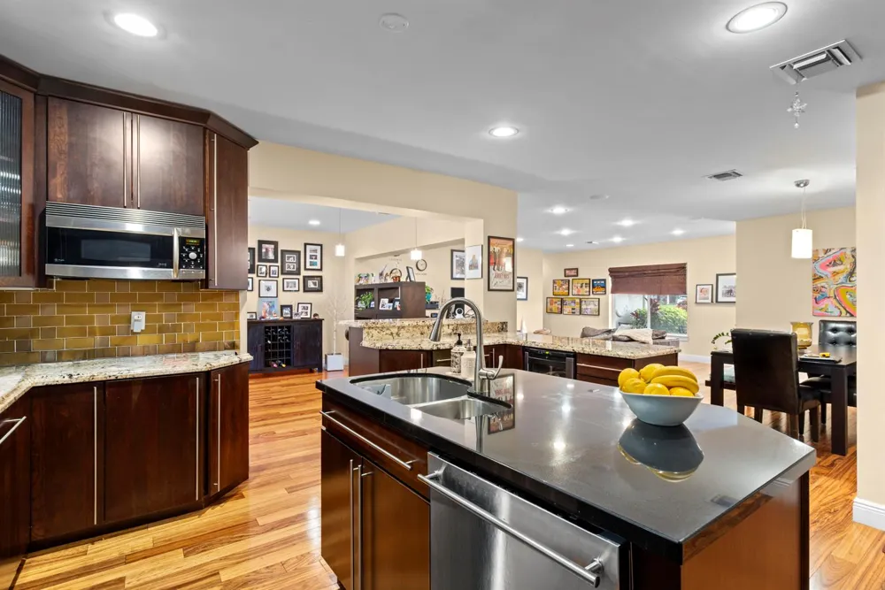 2700 NE 4th Way Boca Raton, FL 33431