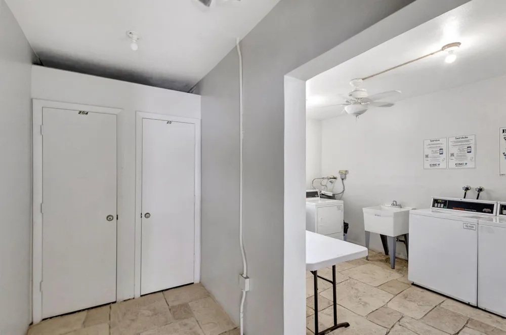 2936 Lake Shore Drive #309 Riviera Beach, FL 33404