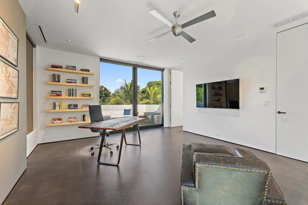 12 Beach Road Jupiter Island, FL 33455