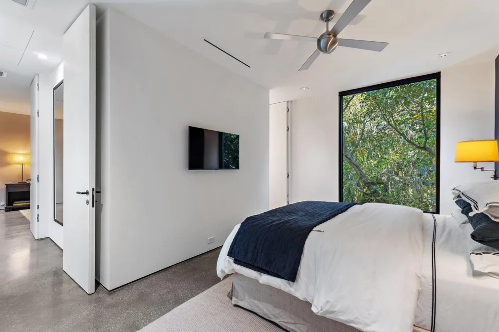 12 Beach Road Jupiter Island, FL 33455