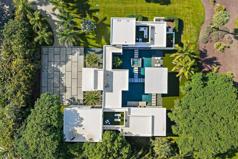 12 Beach Road Jupiter Island, FL 33455