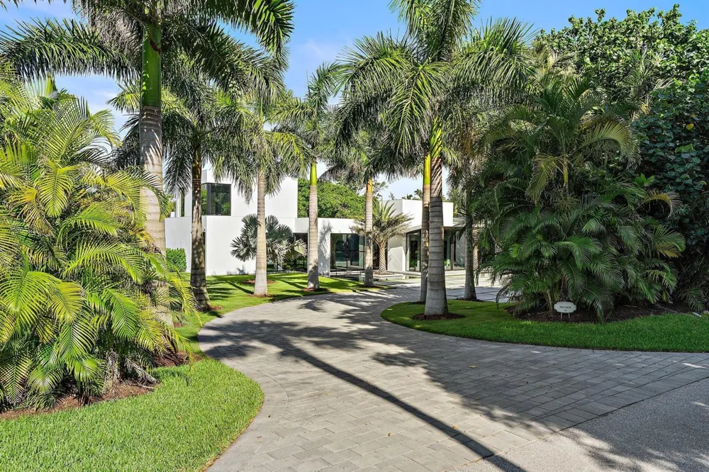 12 Beach Road Jupiter Island, FL 33455