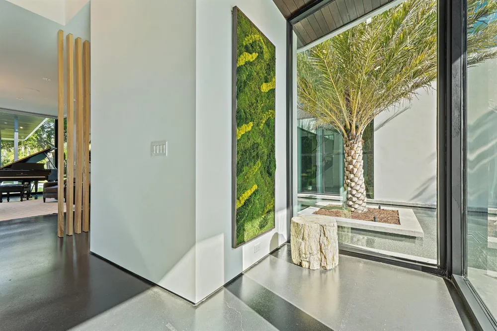 12 Beach Road Jupiter Island, FL 33455