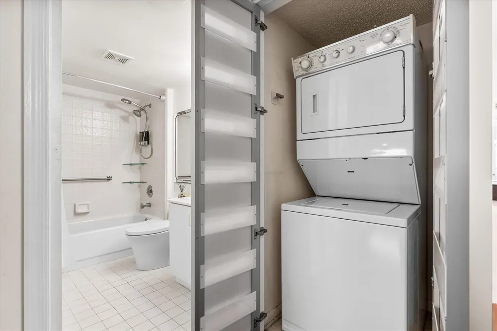 10360 NW 30th Court #403 Sunrise, FL 33322