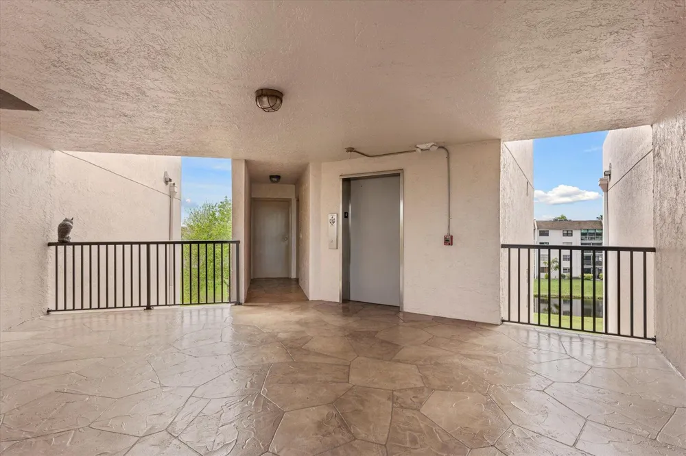 10360 NW 30th Court #403 Sunrise, FL 33322