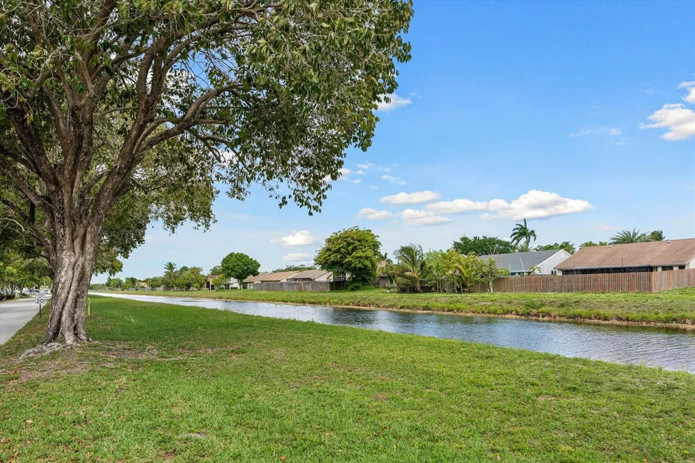 10360 NW 30th Court #403 Sunrise, FL 33322