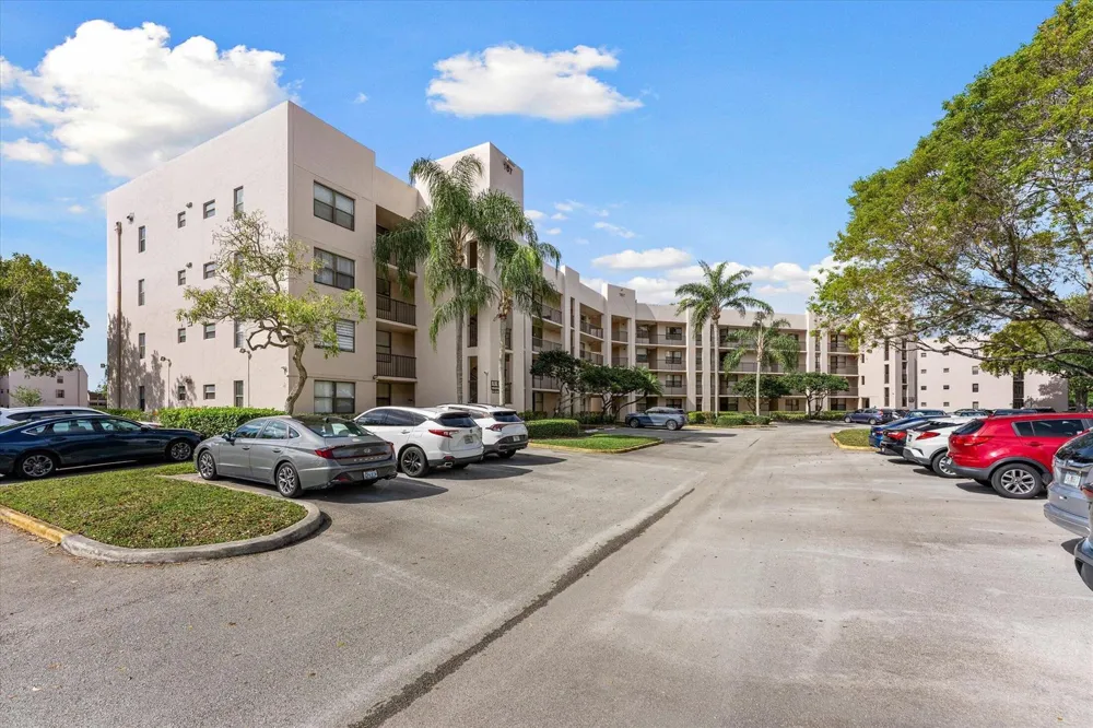 10360 NW 30th Court #403 Sunrise, FL 33322
