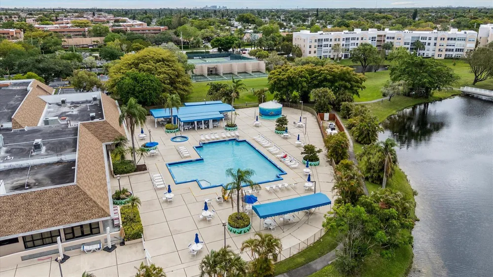 10360 NW 30th Court #403 Sunrise, FL 33322