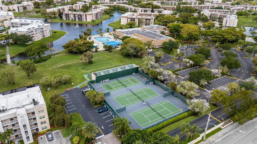 10360 NW 30th Court #403 Sunrise, FL 33322
