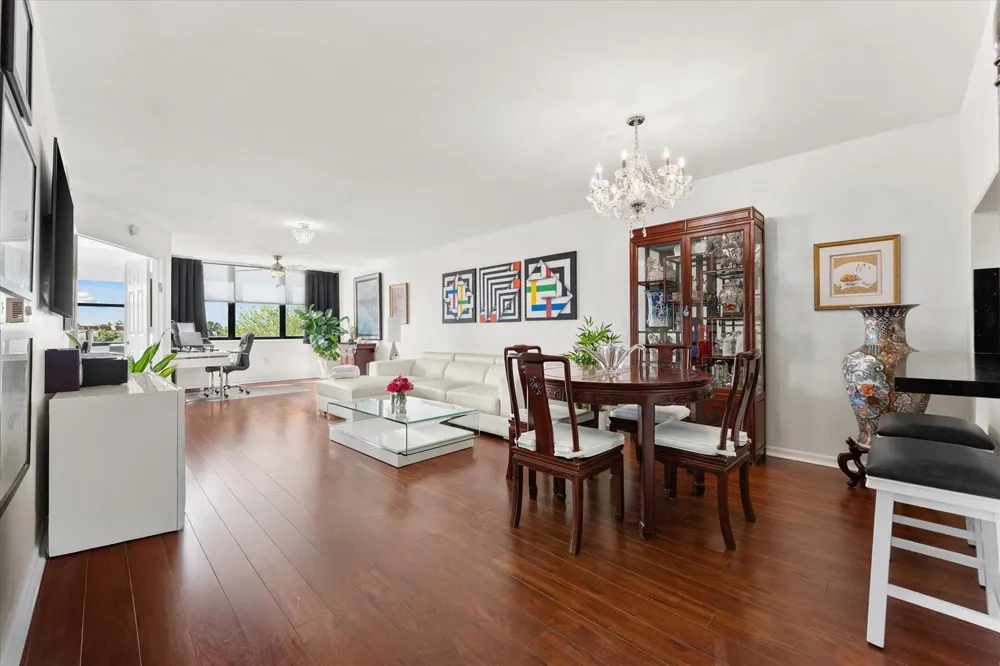 10360 NW 30th Court #403 Sunrise, FL 33322