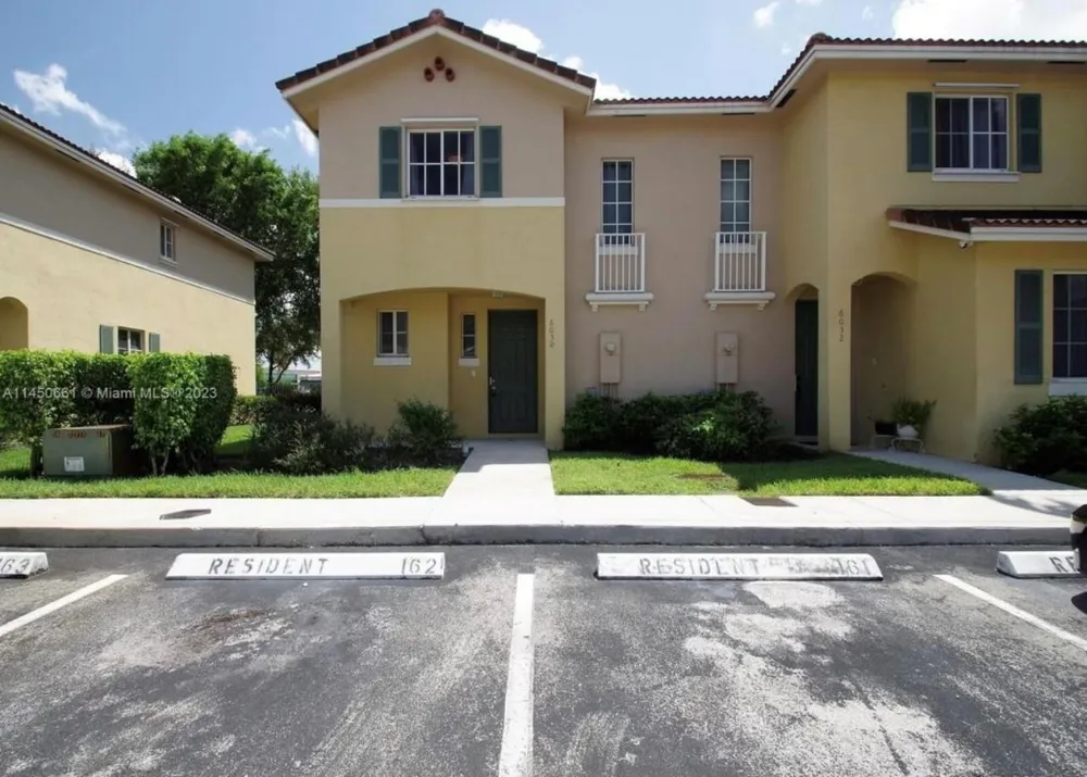 6030 SW 19th Place North Lauderdale, FL 33068