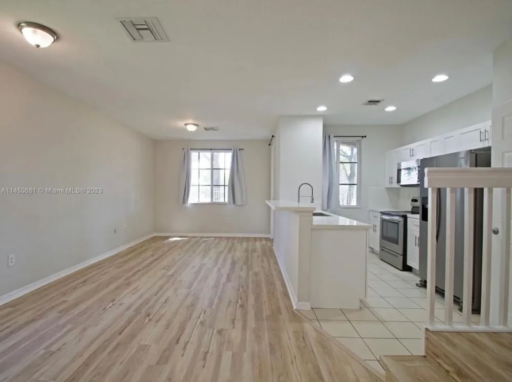 6030 SW 19th Place North Lauderdale, FL 33068