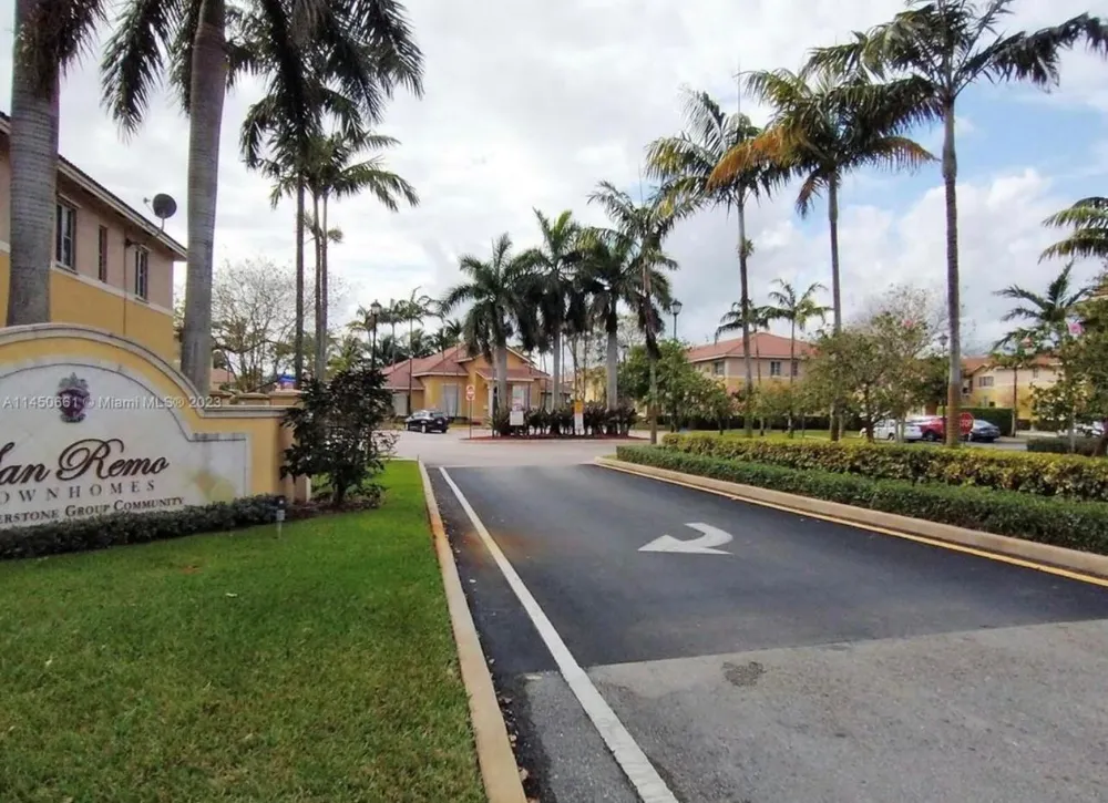 6030 SW 19th Place North Lauderdale, FL 33068