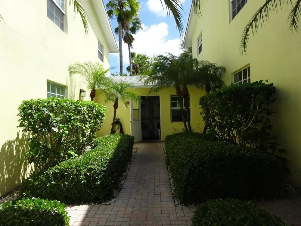 2660 NE 8th Avenue #208 Wilton Manors, FL 33334