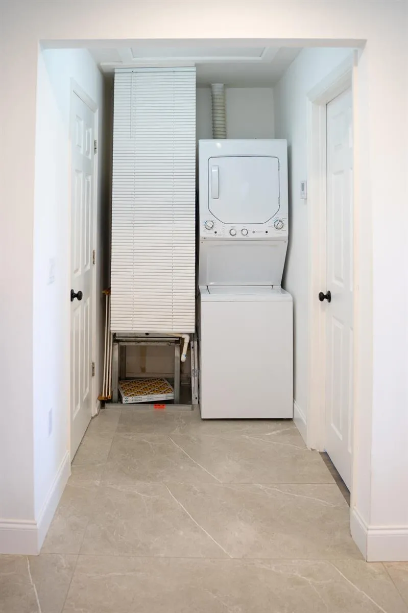 1425 Riverside Circle Wellington, FL 33414