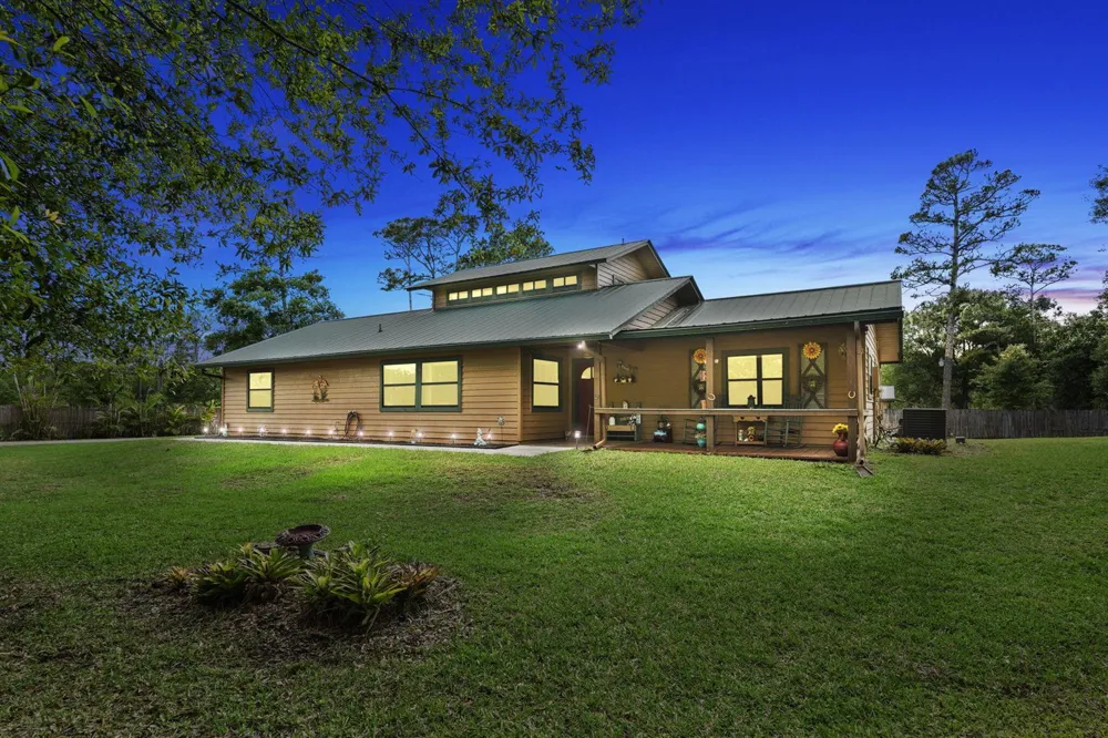 2725 Twin Oaks Trail Fort Pierce, FL 34945
