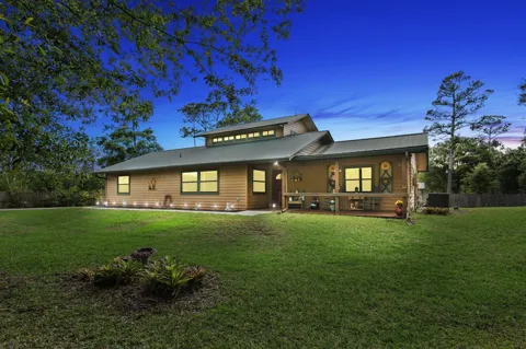 2725 Twin Oaks Trail
