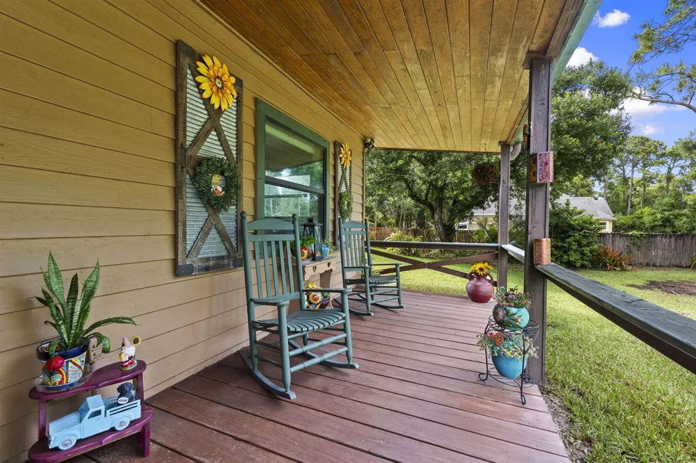 2725 Twin Oaks Trail Fort Pierce, FL 34945