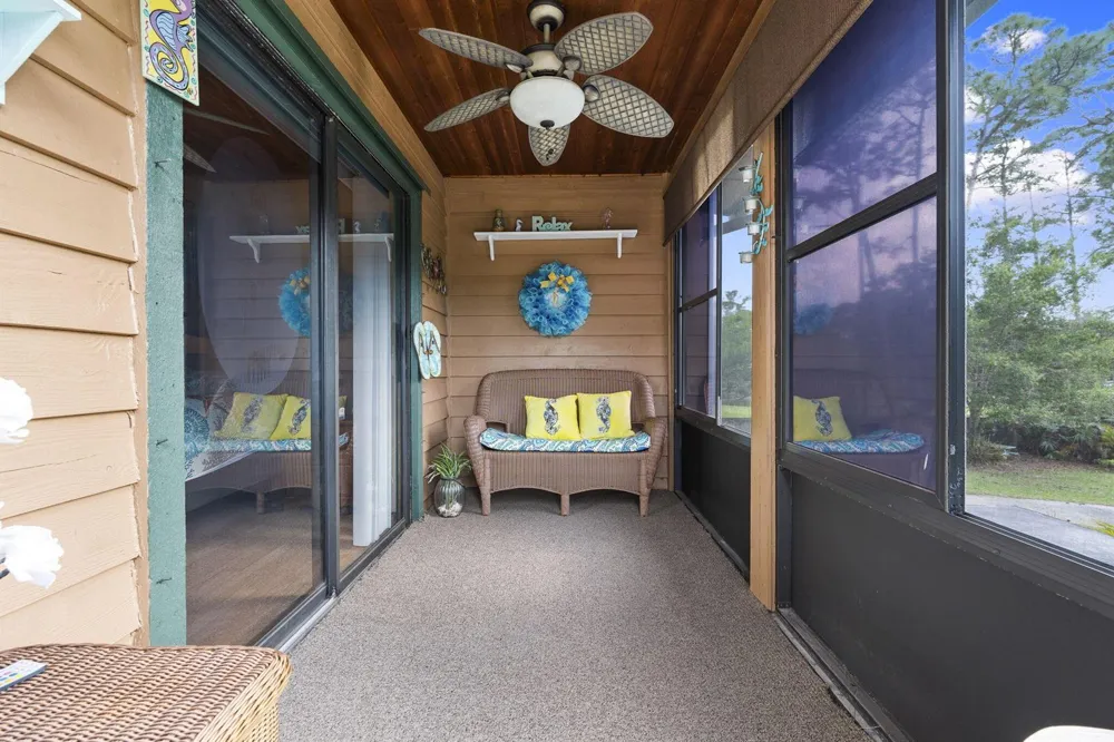 2725 Twin Oaks Trail Fort Pierce, FL 34945
