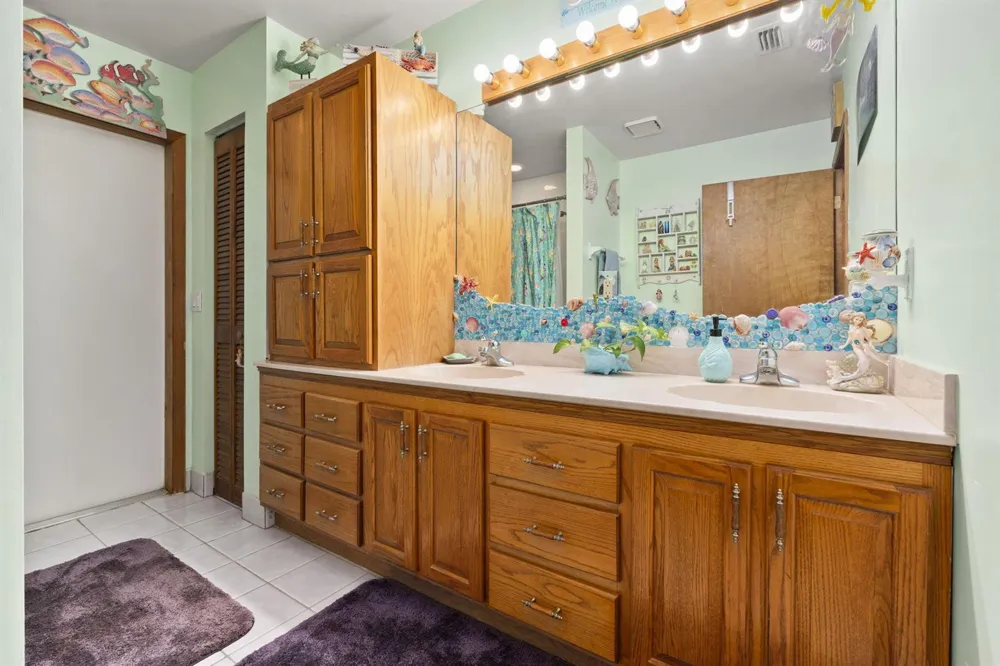 2725 Twin Oaks Trail Fort Pierce, FL 34945