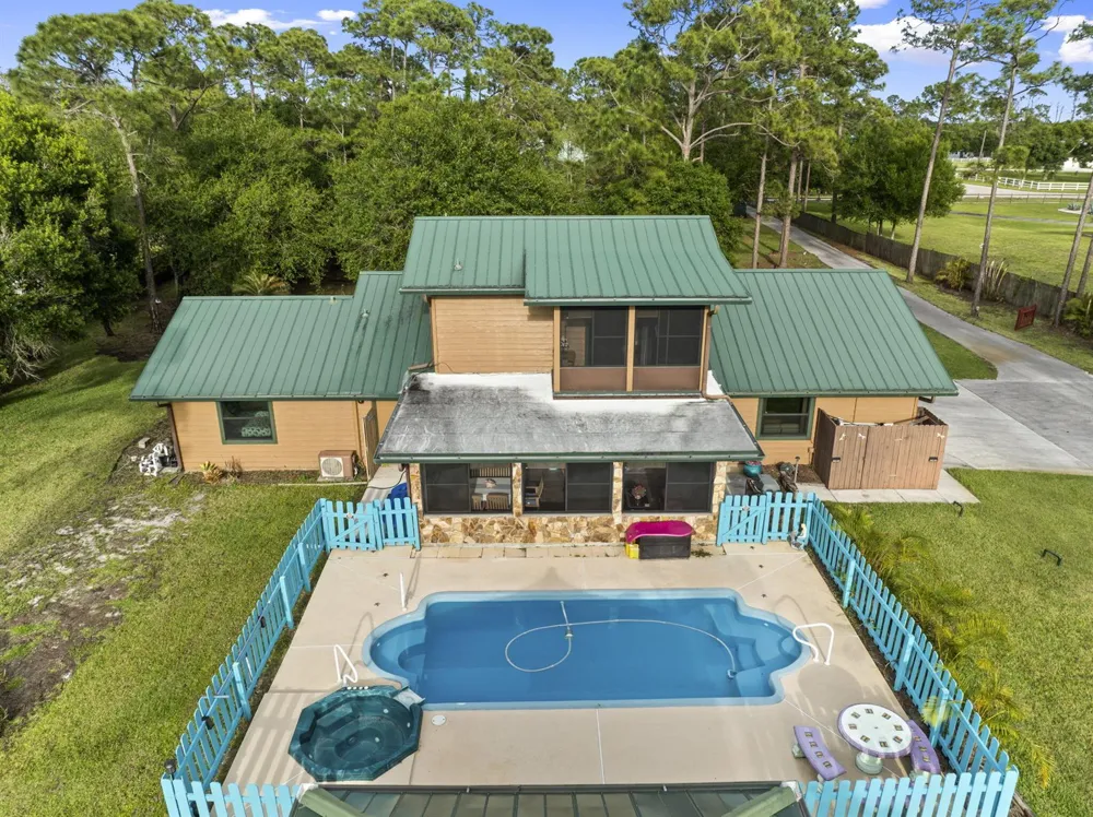 2725 Twin Oaks Trail Fort Pierce, FL 34945