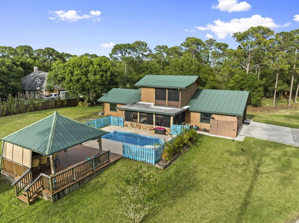 2725 Twin Oaks Trail Fort Pierce, FL 34945