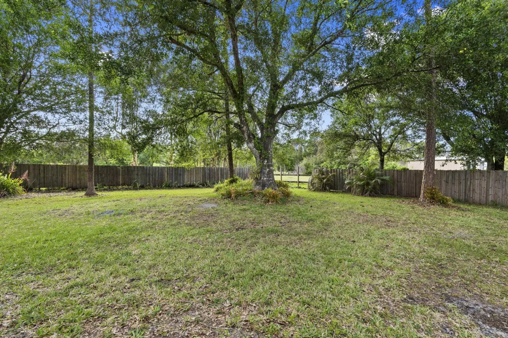 2725 Twin Oaks Trail Fort Pierce, FL 34945