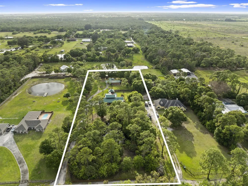 2725 Twin Oaks Trail Fort Pierce, FL 34945