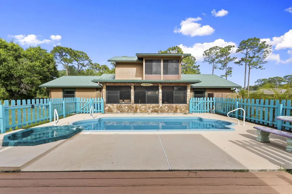 2725 Twin Oaks Trail Fort Pierce, FL 34945