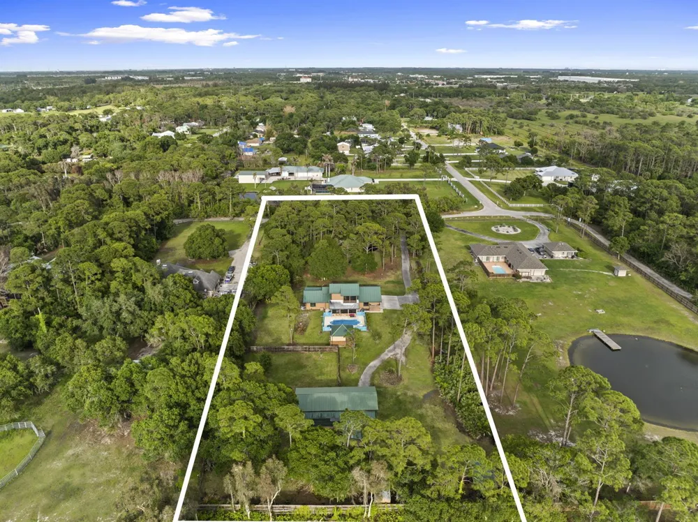 2725 Twin Oaks Trail Fort Pierce, FL 34945