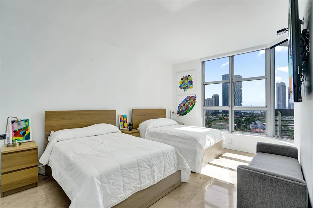 19101 NE 36th Court #1709 Aventura, FL 33180