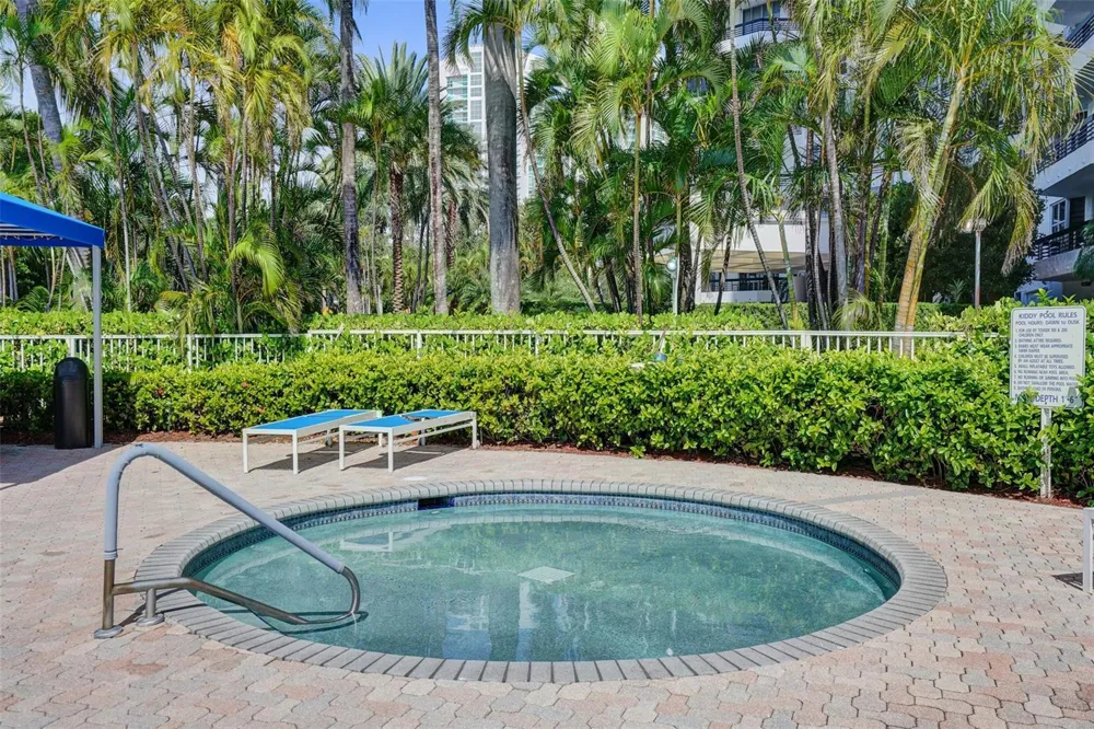 19101 NE 36th Court #1709 Aventura, FL 33180