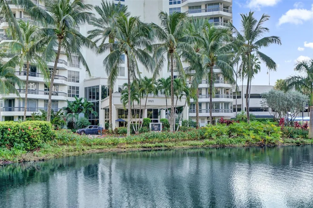 19101 NE 36th Court #1709 Aventura, FL 33180