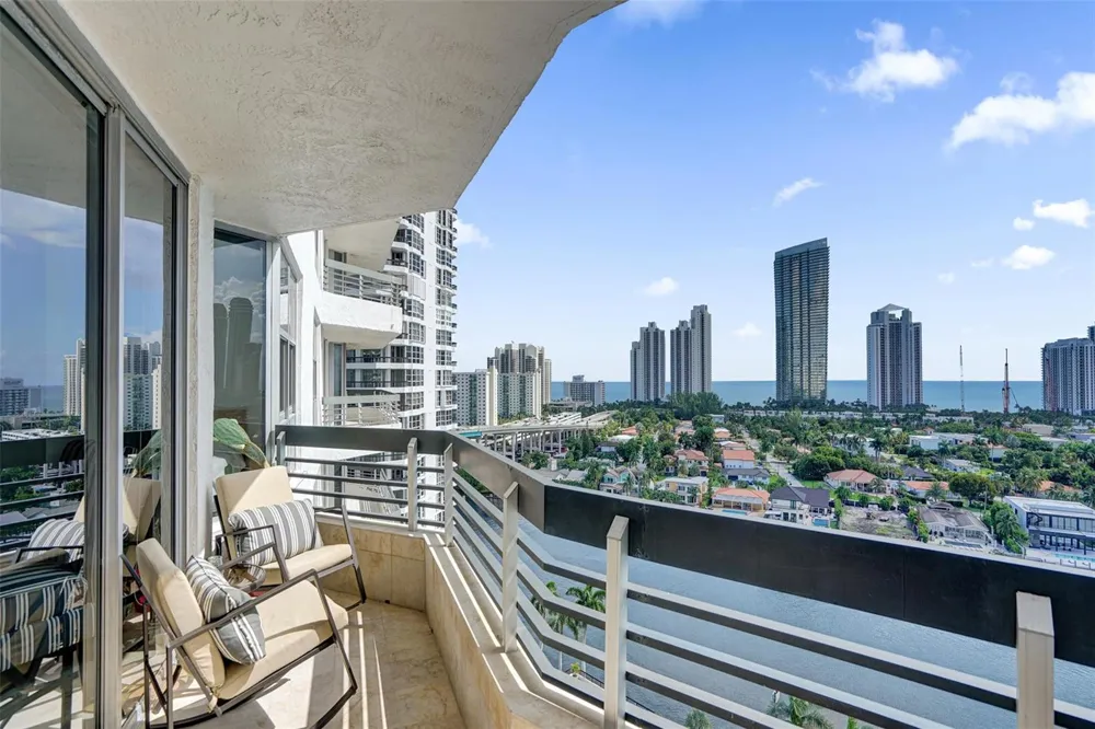 19101 NE 36th Court #1709 Aventura, FL 33180