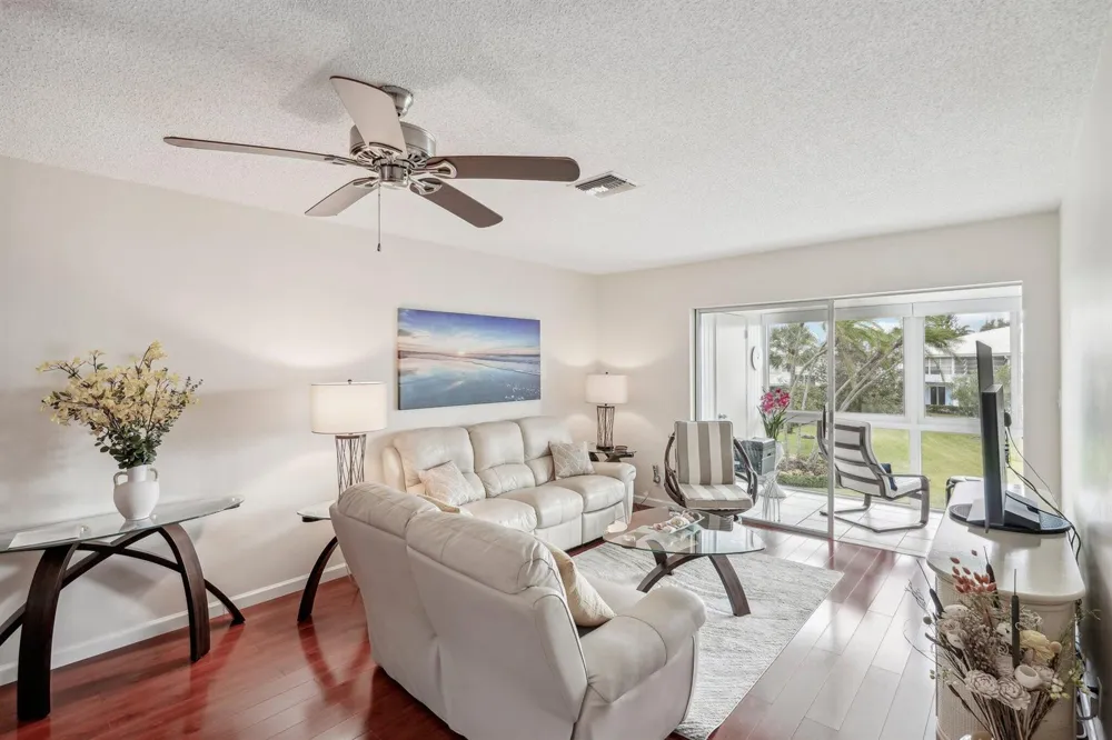 5540 Ocean Boulevard #212 Ocean Ridge, FL 33435