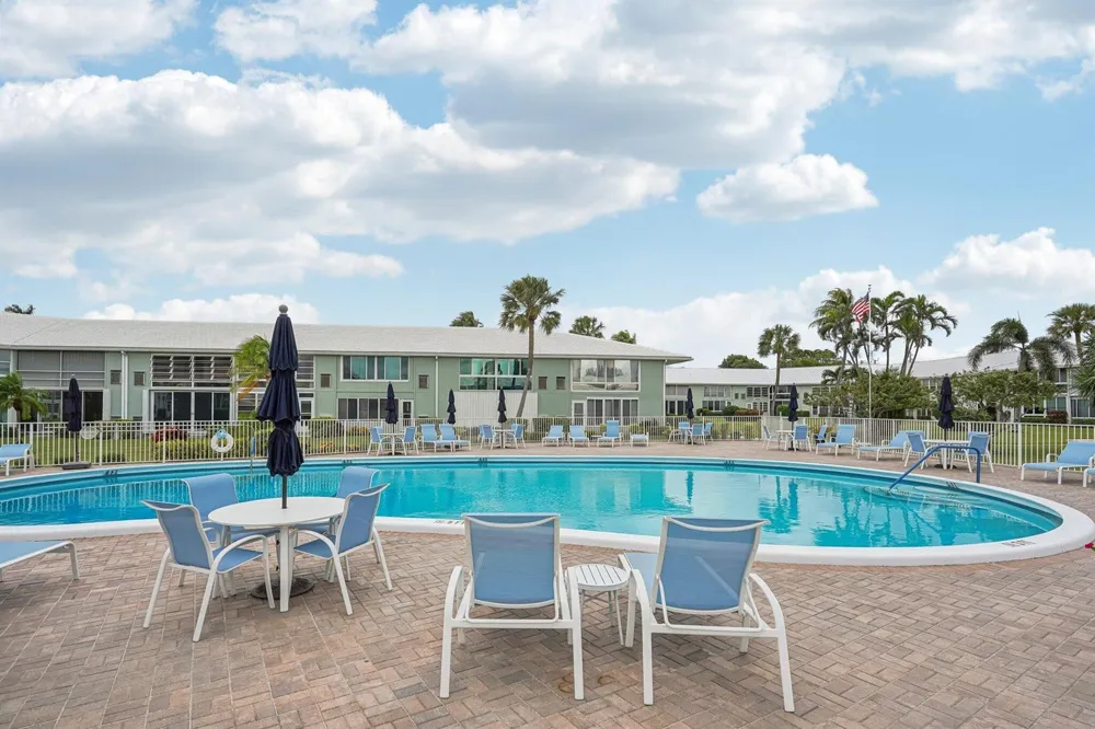 5540 Ocean Boulevard #212 Ocean Ridge, FL 33435
