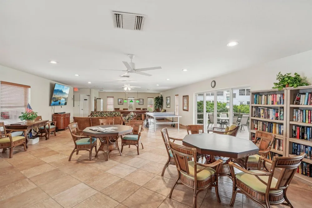 5540 Ocean Boulevard #212 Ocean Ridge, FL 33435