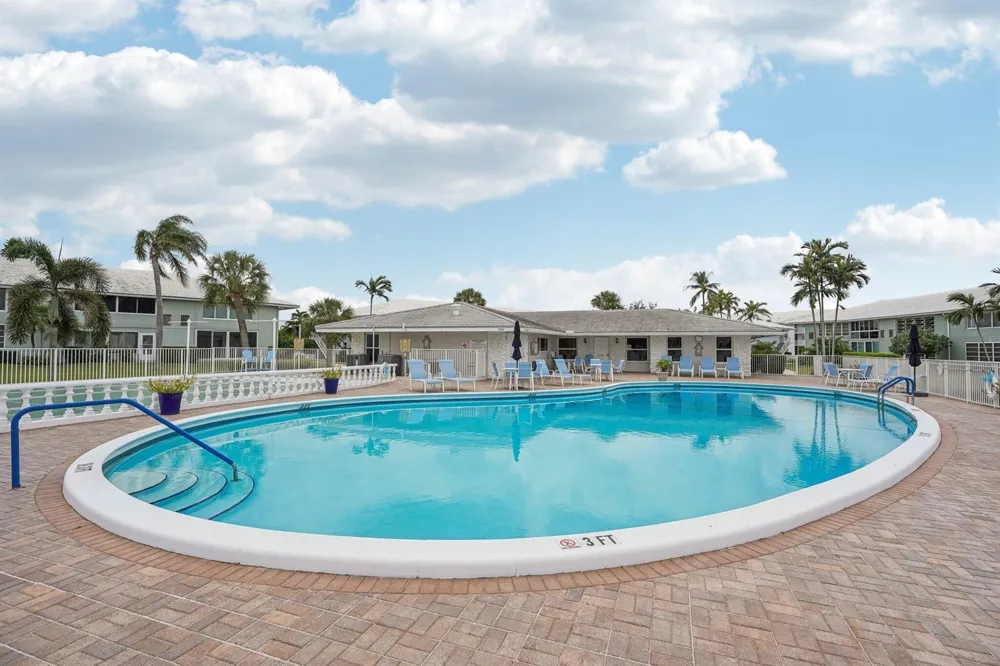 5540 Ocean Boulevard #212 Ocean Ridge, FL 33435