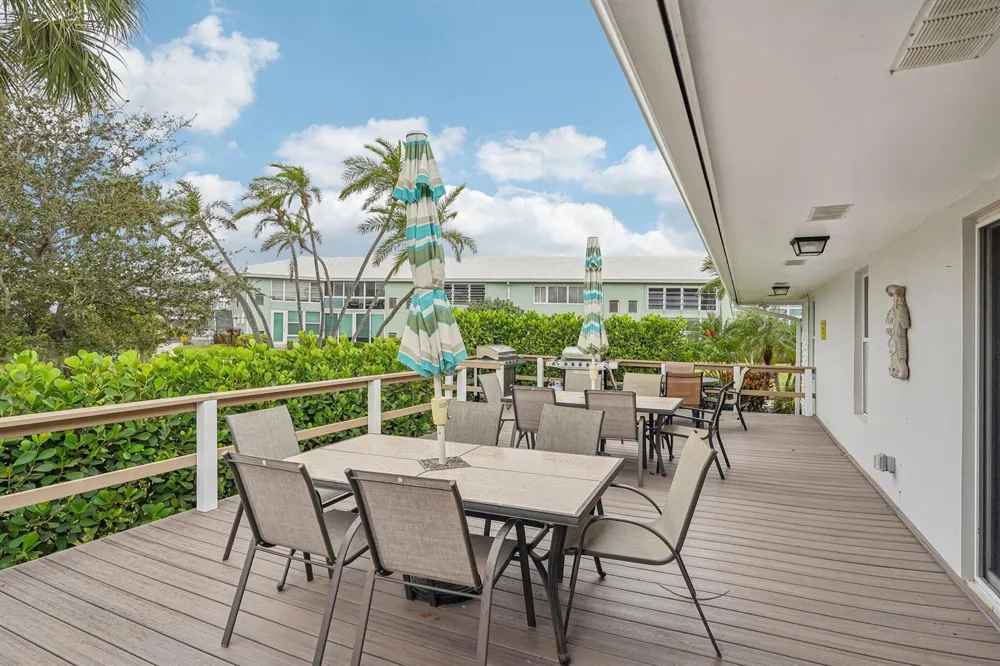 5540 Ocean Boulevard #212 Ocean Ridge, FL 33435