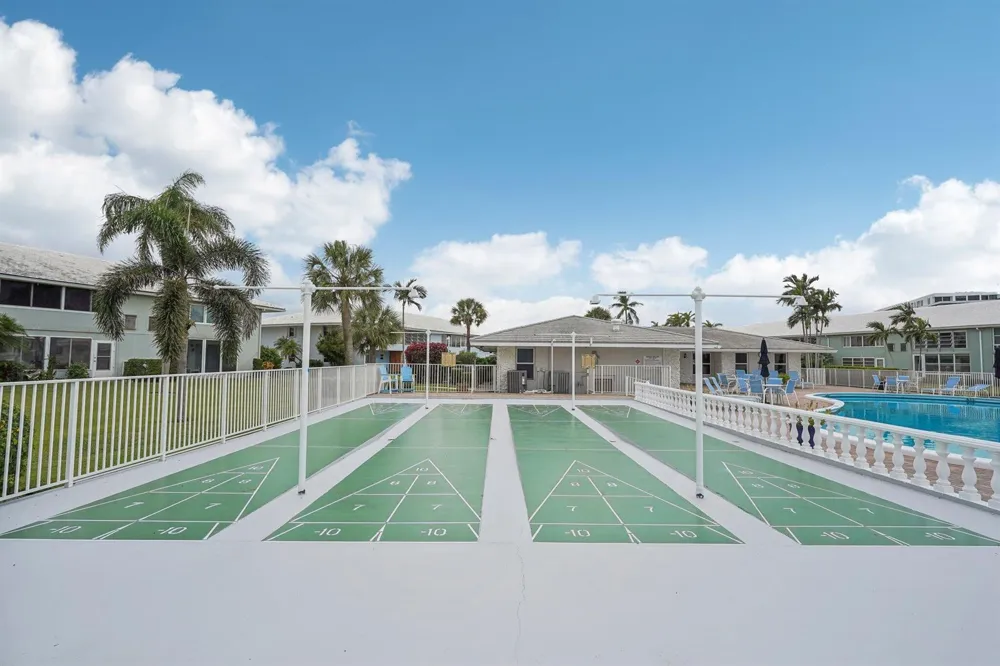 5540 Ocean Boulevard #212 Ocean Ridge, FL 33435