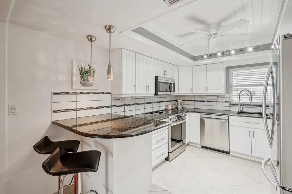 5540 Ocean Boulevard #212 Ocean Ridge, FL 33435