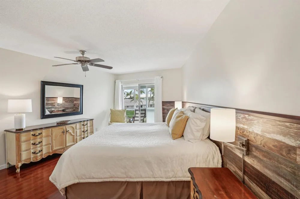 5540 Ocean Boulevard #212 Ocean Ridge, FL 33435